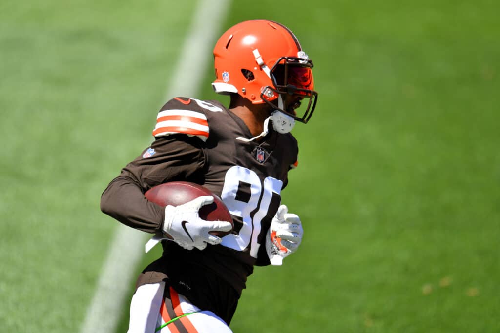 3 Reasons The Browns Should Re-Sign Jarvis Landry