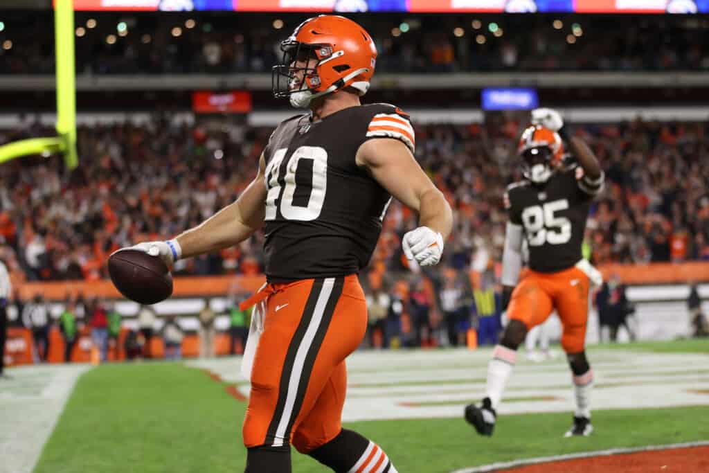 Johnny Stanton Says His Farewell To The Browns
