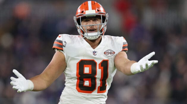 Austin Hooper #81 of the Cleveland Browns reacts to a play during a game against the Baltimore Ravens at M&T Bank Stadium on November 28, 2021 in Baltimore, Maryland.