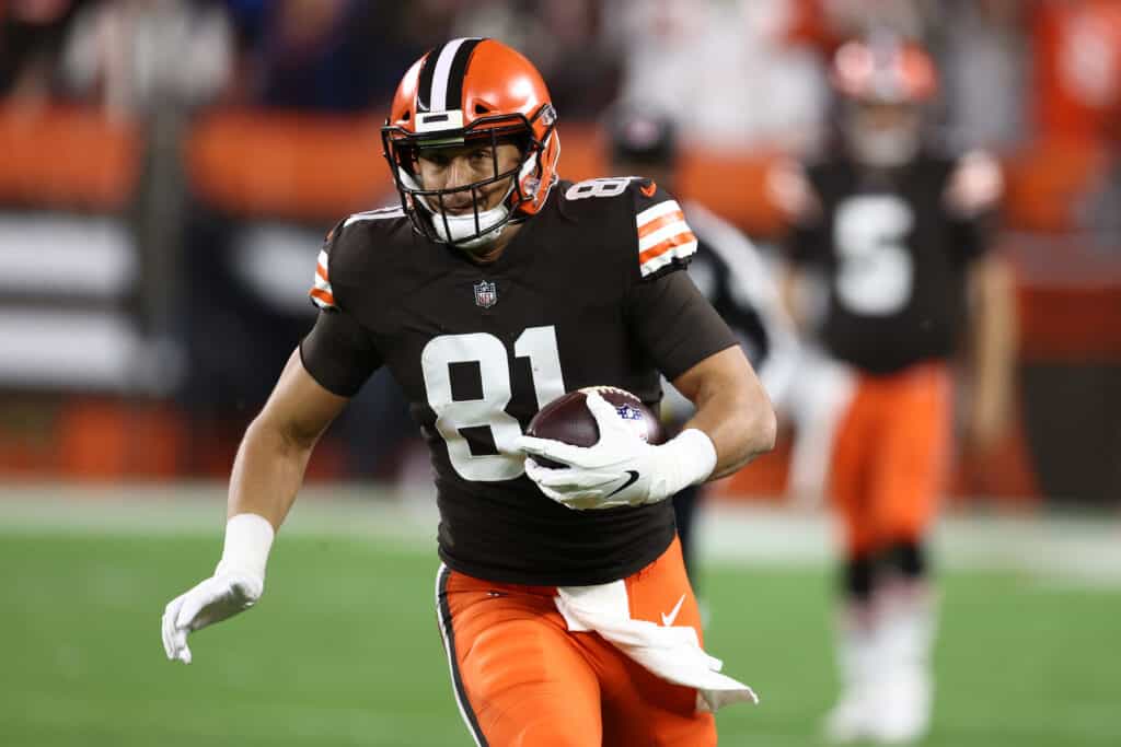 Browns Cut Tight End Austin Hooper