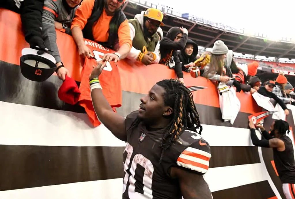 Report: Browns Plan To Tender D’Ernest Johnson