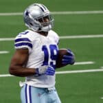 Amari Cooper #19 of the Dallas Cowboys runs for a touchdown against the Cleveland Browns in the first quarter at AT&T Stadium on October 04, 2020 in Arlington, Texas.