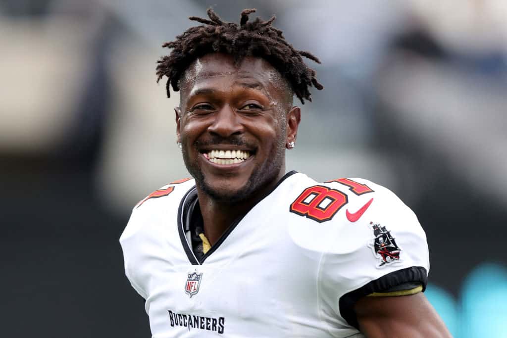 Antonio Brown Expresses Interest In Joining Browns