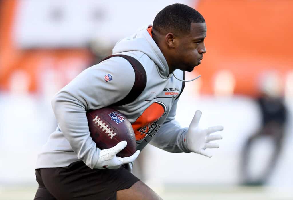 New Browns RB Reveals He’s Been Working Out With Nick Chubb