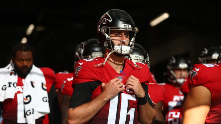 Josh Rosen #16 of the Atlanta Falcons prepares to walk onto the field during the NFL London 2021 match between New York Jets and Atlanta Falcons at Tottenham Hotspur Stadium on October 10, 2021 in London, England.