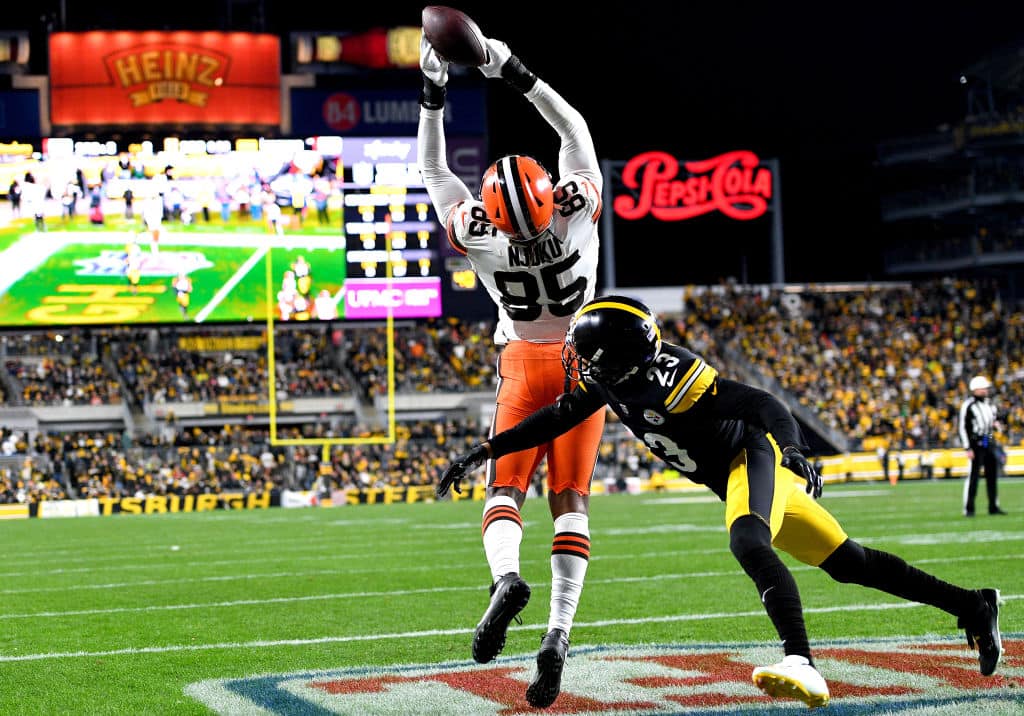 Cleveland Browns v Pittsburgh Steelers