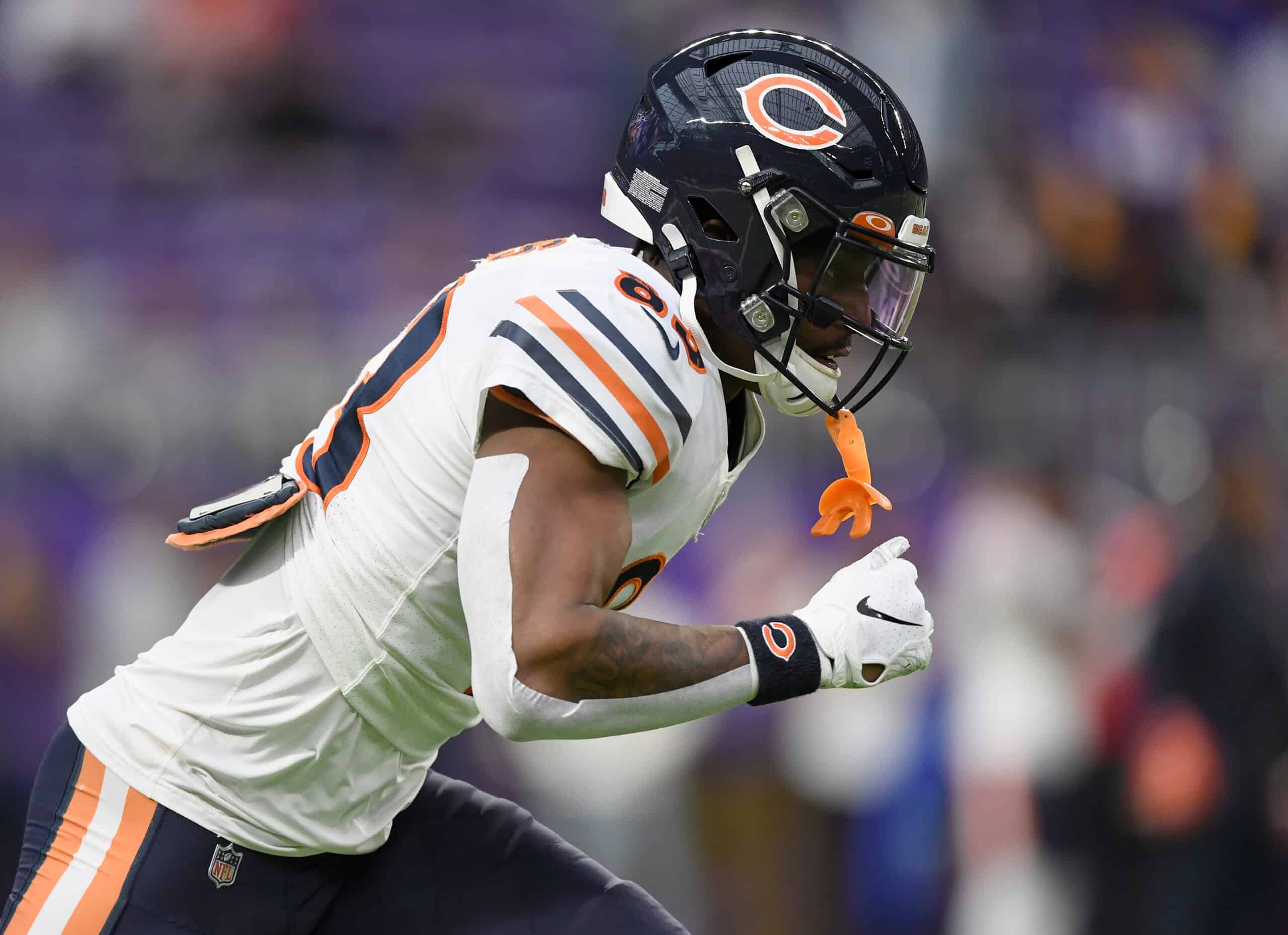 Javon Wims #83 of the Chicago Bears warms up before the game against the Minnesota Vikings at U.S. Bank Stadium on December 29, 2019 in Minneapolis, Minnesota.