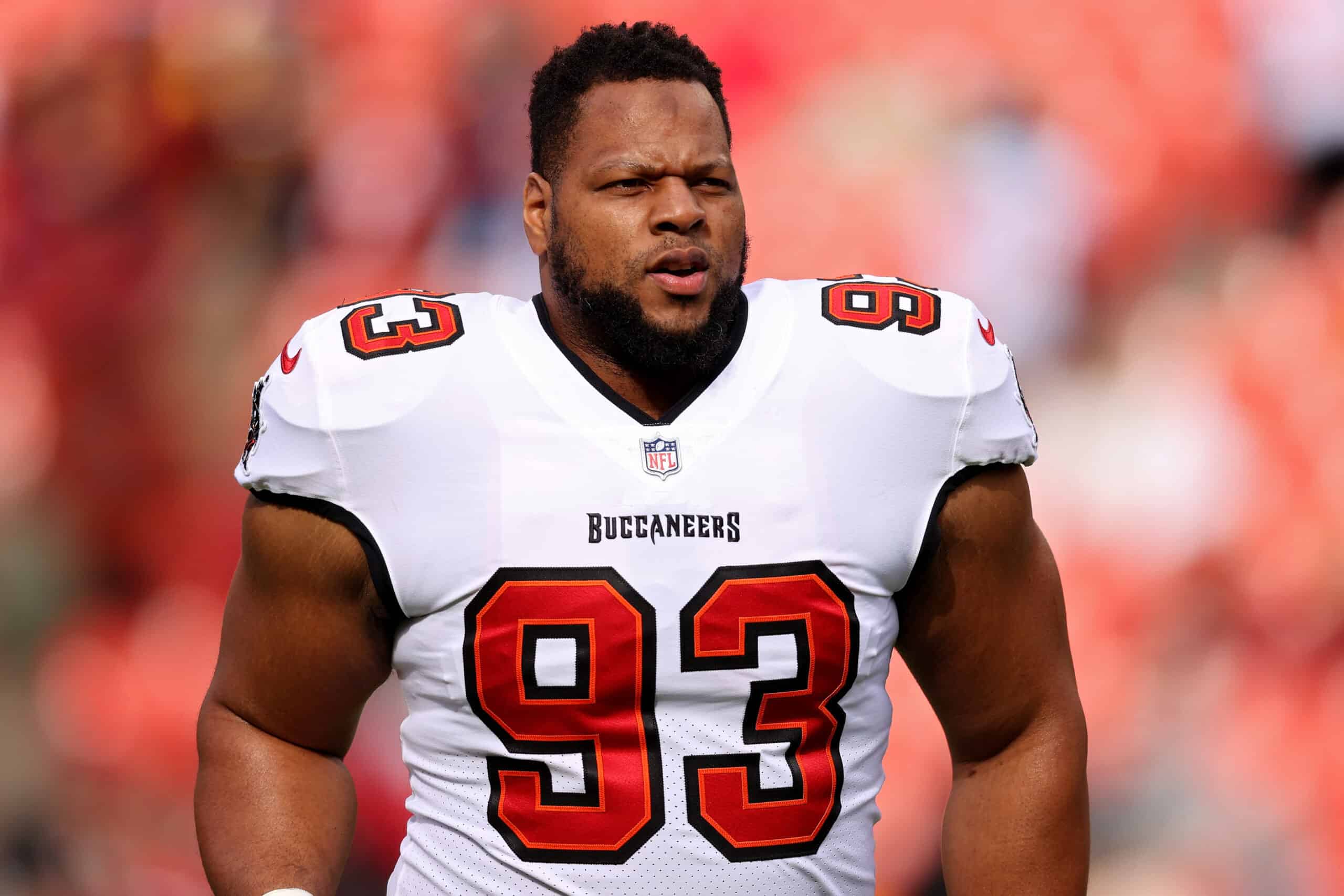  Ndamukong Suh #93 of the Tampa Bay Buccaneers warms up before a game against the Washington Football Team at FedExField on November 14, 2021 in Landover, Maryland. 