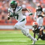 Garrett Wilson #17 of the New York Jets runs with the ball against the Cleveland Browns during the second quarter at FirstEnergy Stadium on September 18, 2022 in Cleveland, Ohio.
