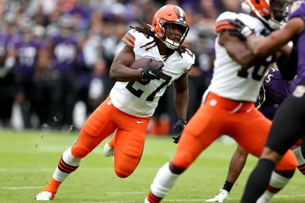 NFL Fans React To Kareem Hunt Trade Report