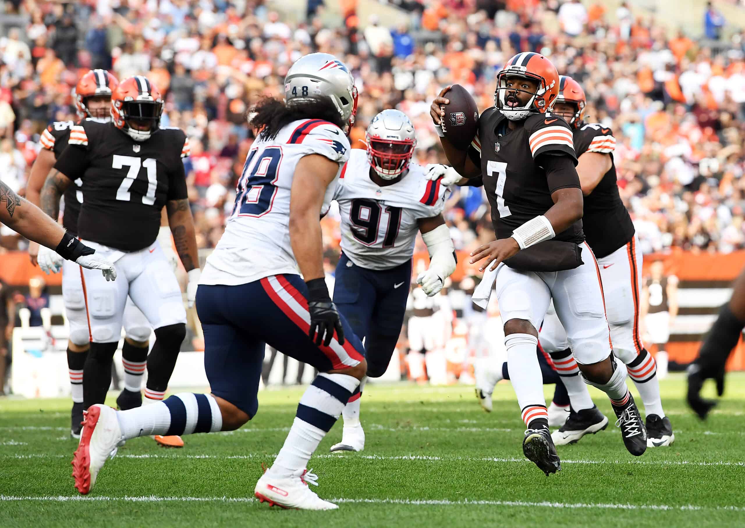 Jacoby Brissett #7 of the Cleveland Browns attempts a pass during a two point conversion attempt during the fourth quarter against the New England Patriots at FirstEnergy Stadium on October 16, 2022 in Cleveland, Ohio. 