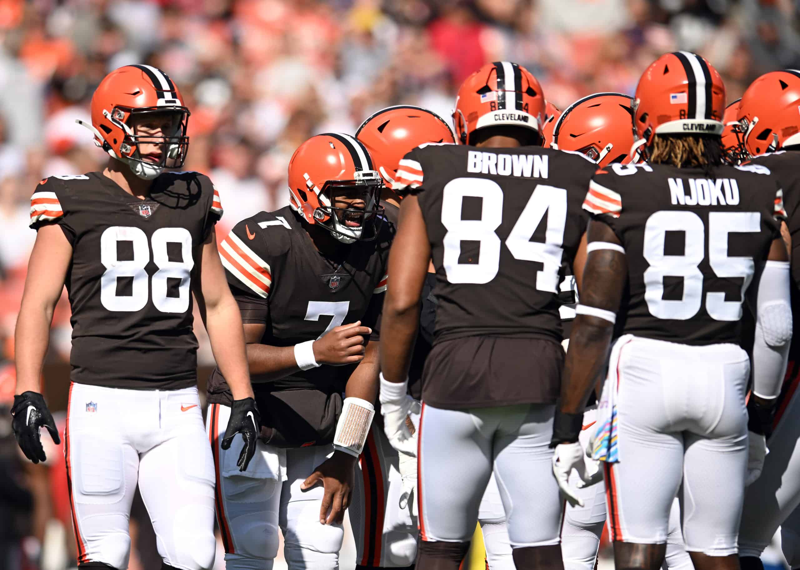 Jacoby Brissett #7 of the Cleveland Browns huddles his team during the first quarter against the New England Patriots at FirstEnergy Stadium on October 16, 2022 in Cleveland, Ohio