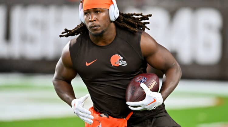 Kareem Hunt #27 of the Cleveland Browns warms up prior to the start of the game against the Cincinnati Bengals at FirstEnergy Stadium on October 31, 2022 in Cleveland, Ohio.