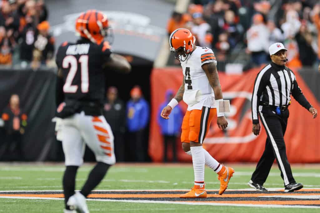 Browns Fans Faced A Weird Dilemma Over The Weekend