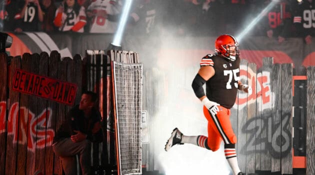 Pittsburgh Steelers v Cleveland Browns