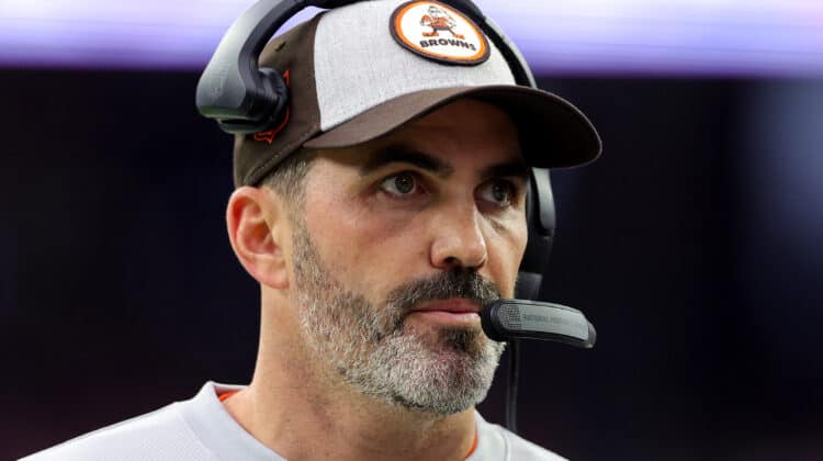 Head coach Kevin Stefanski of the Cleveland Browns looks onward during the first quarter against the Houston Texans at NRG Stadium on December 04, 2022 in Houston, Texas.