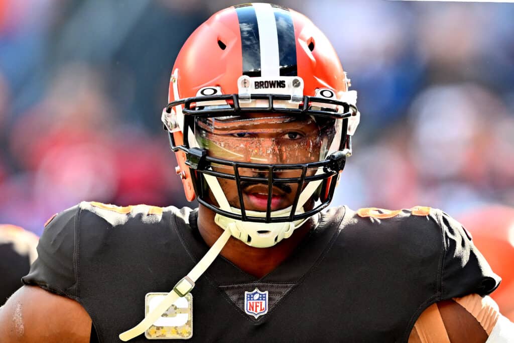 Myles Garrett Makes Clear Statement on Shoulder Injury