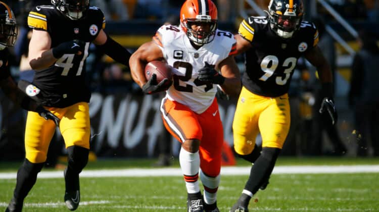 Cleveland Browns v Pittsburgh Steelers