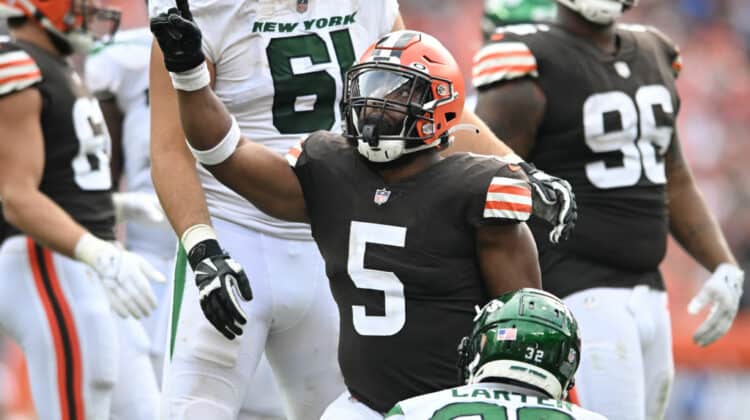 Anthony Walker Jr. #5 of the Cleveland Browns reacts after a play against the New York Jets during the second half at FirstEnergy Stadium on September 18, 2022 in Cleveland, Ohio.