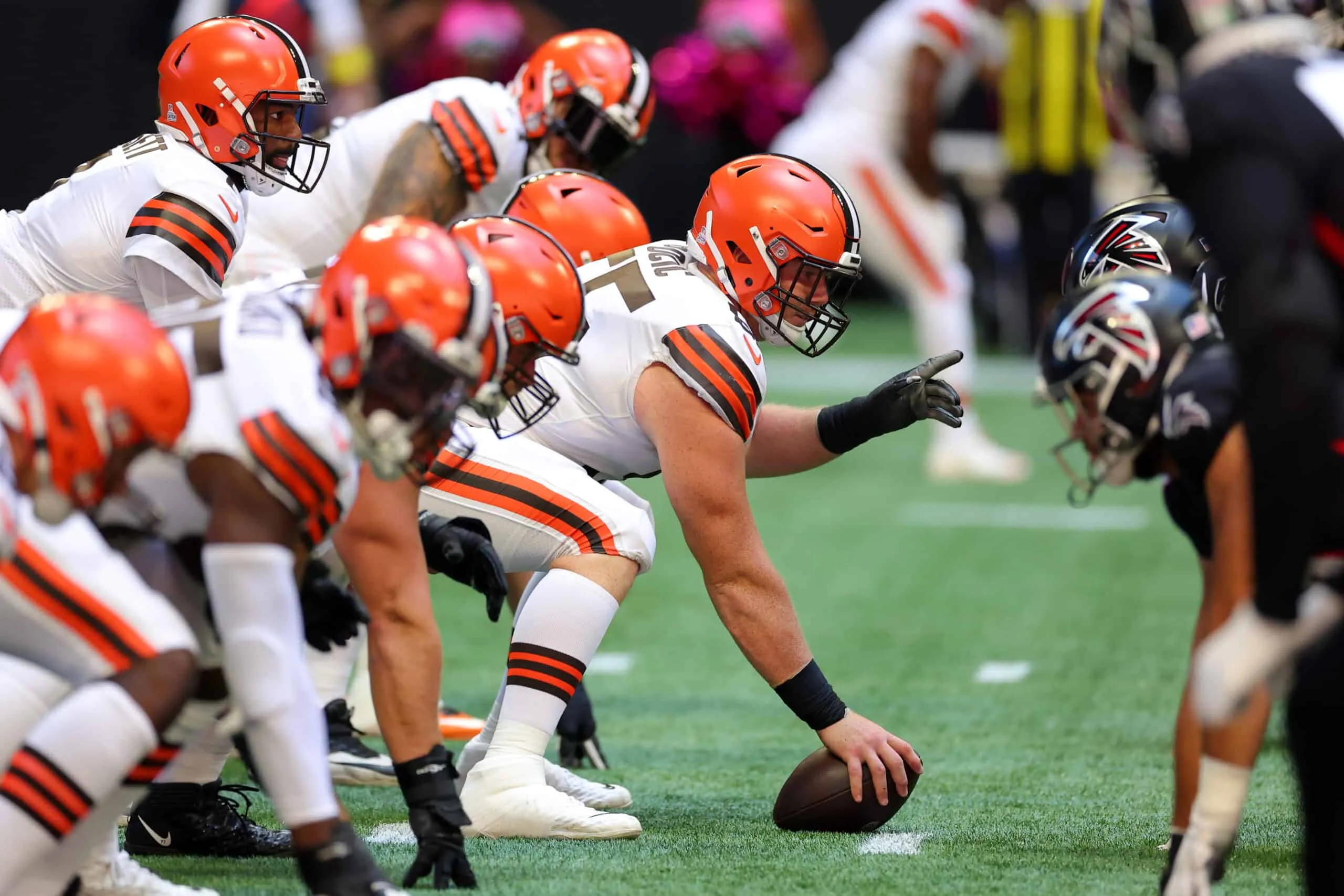 Browns Have Decision To Make At Center Before Bengals Game