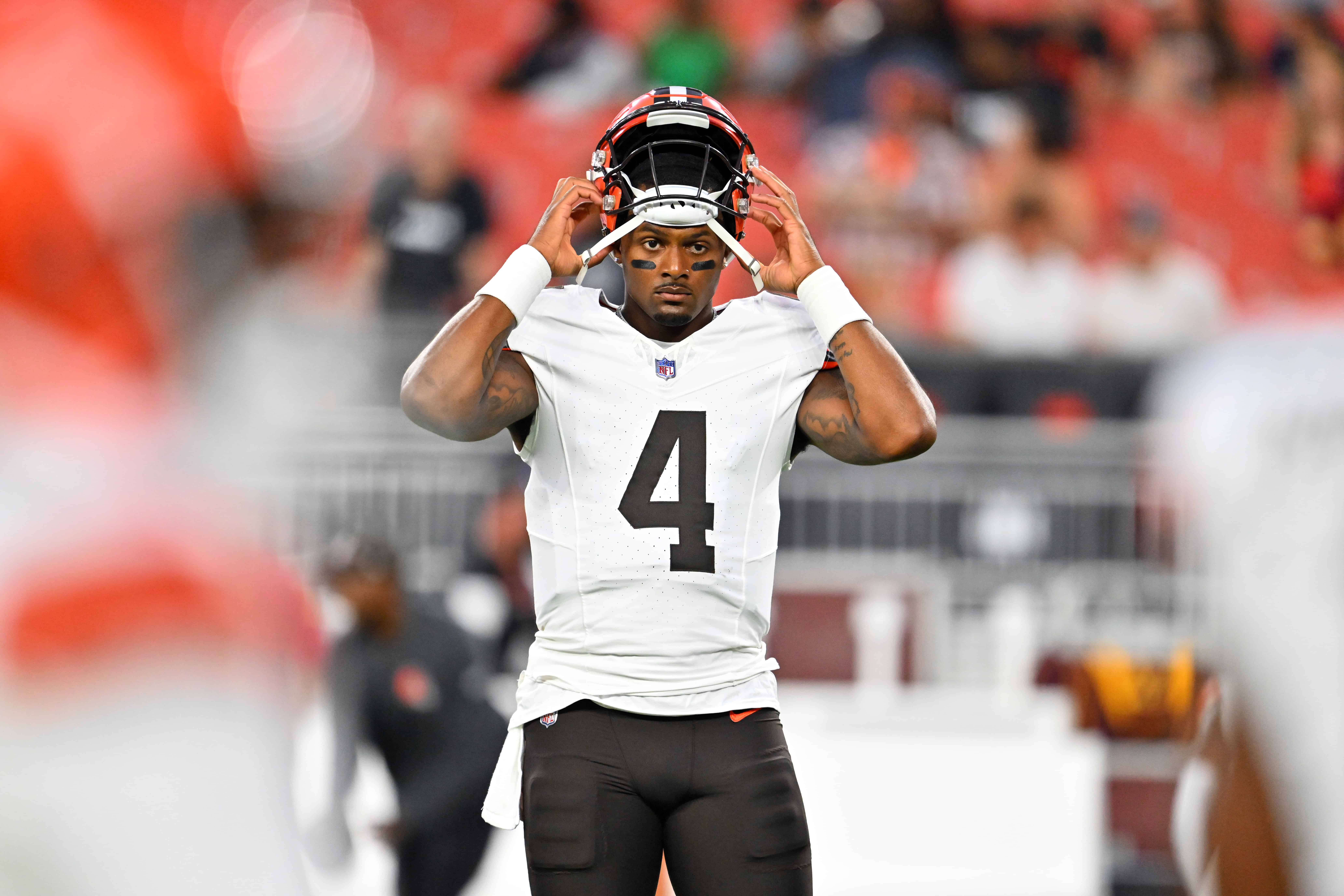 Deshaun Watson #4 of the Cleveland Browns warms up before a preseason game against the Washington Commanders at Cleveland Browns Stadium on August 11, 2023 in Cleveland, Ohio.