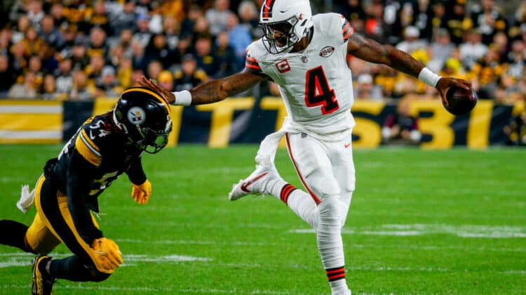 Deshaun Watson #4 of the Cleveland Browns runs the ball against Kwon Alexander #54 of the Pittsburgh Steelers during the first quarter at Acrisure Stadium on September 18, 2023 in Pittsburgh, Pennsylvania.