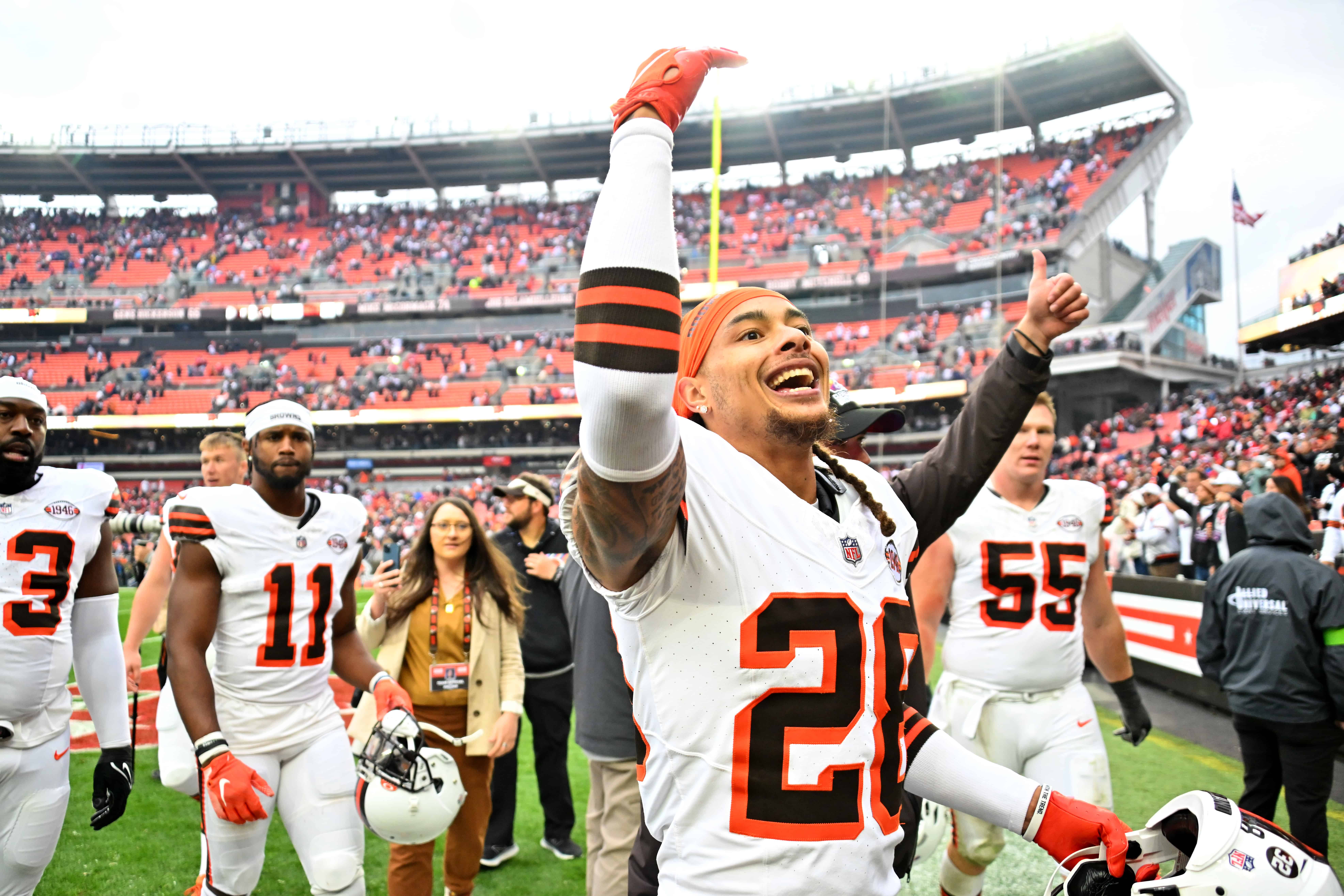 Mike Ford #28 of the Cleveland Browns celebrates after his team's 19-17 against the San Francisco 49ers at Cleveland Browns Stadium on October 15, 2023 in Cleveland, Ohio.