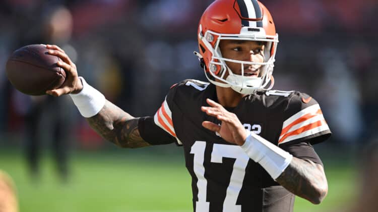 Dorian Thompson-Robinson #17 of the Cleveland Browns warms up before the game against the Pittsburgh Steelers at Cleveland Browns Stadium on November 19, 2023 in Cleveland, Ohio.