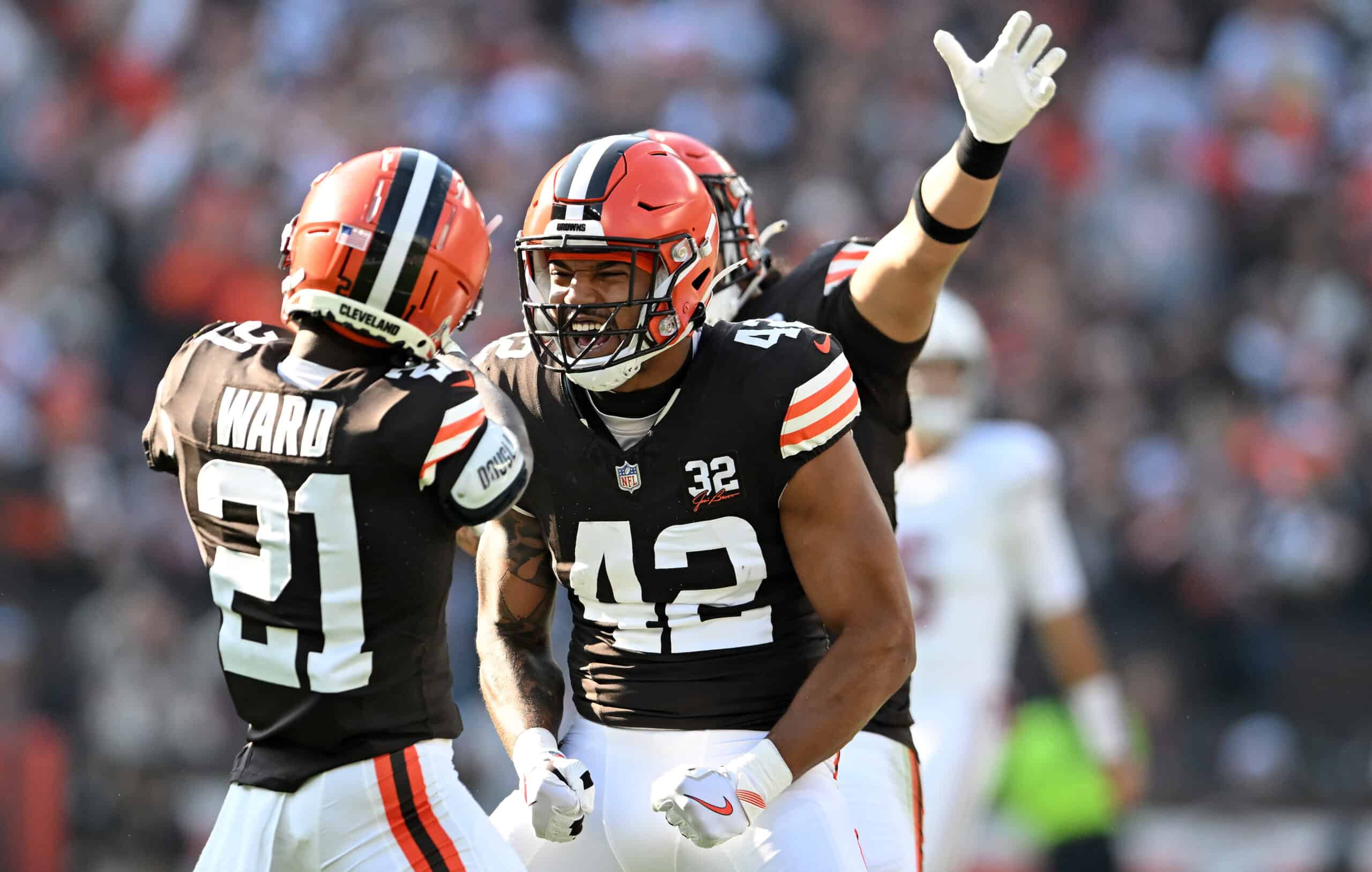 Cleveland Browns defenders Tony Fields II and Denzel Ward