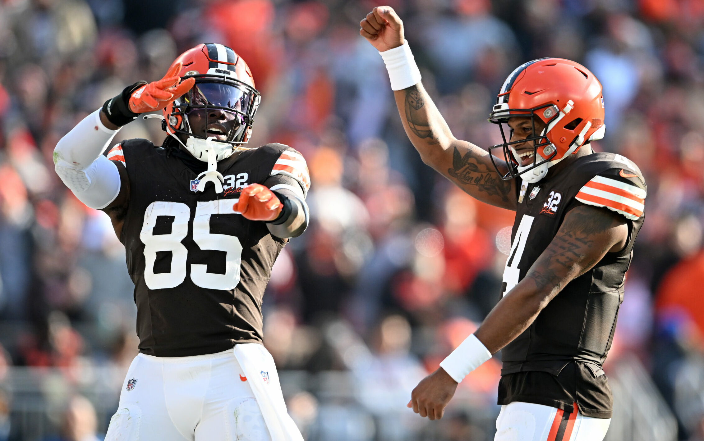 Cleveland Browns tight end David Njoku and quarterback Deshaun Watson