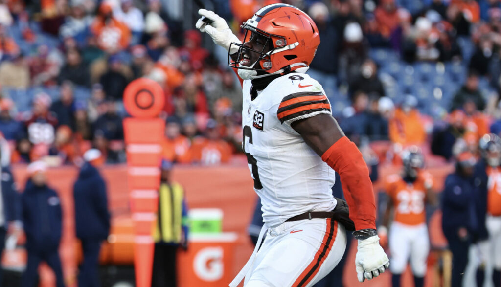 Analyst Names LB Prospect That Can Replace Jeremiah Owusu-Koramoah