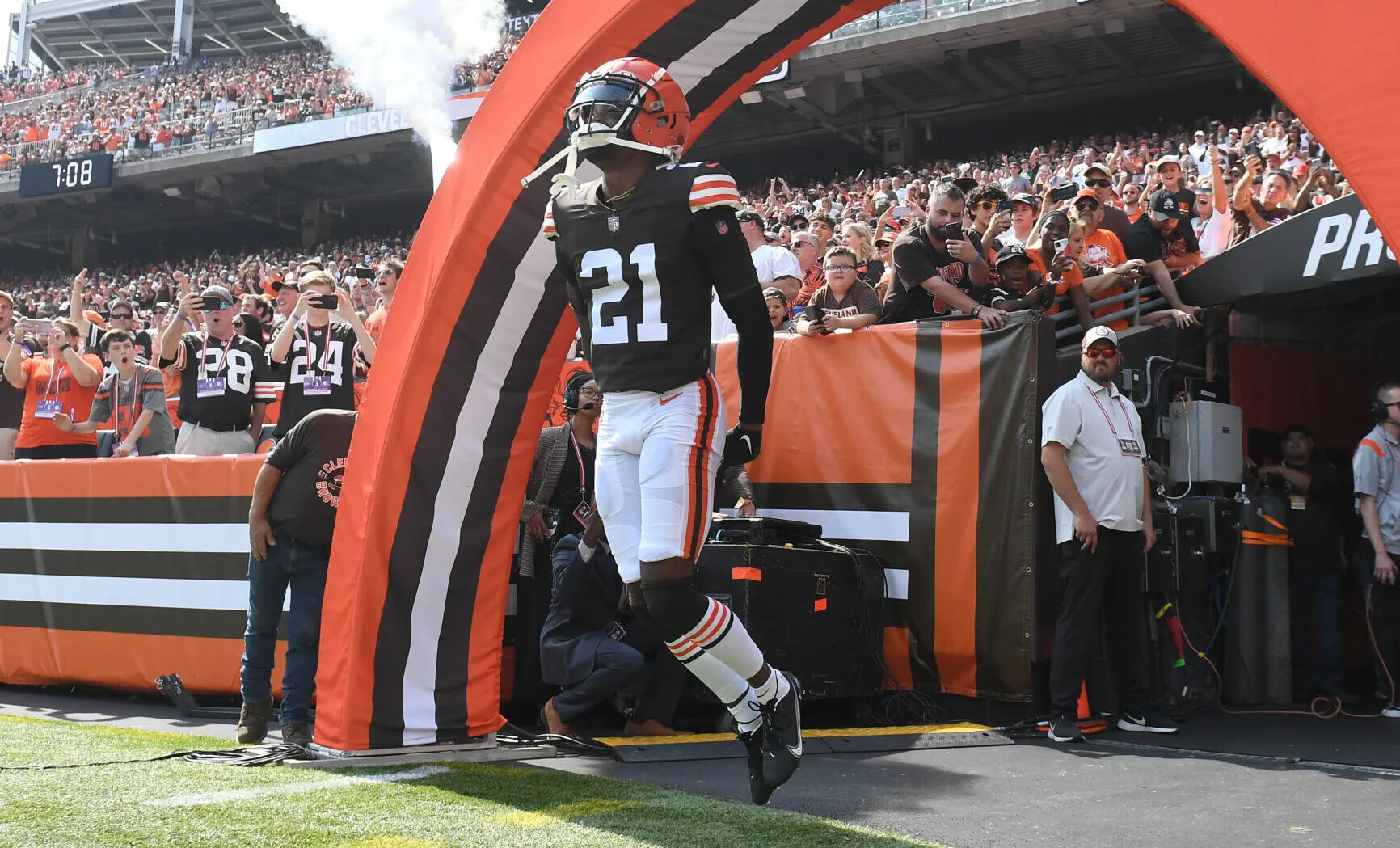 Insider Raises Questions About Denzel Ward’s Long-Term Future