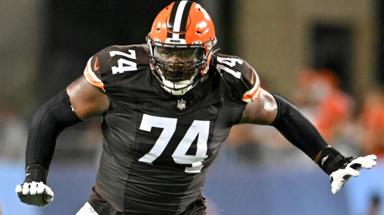 Cleveland Browns offensive lineman Dawand Jones