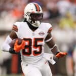 Cleveland Browns tight end David Njoku