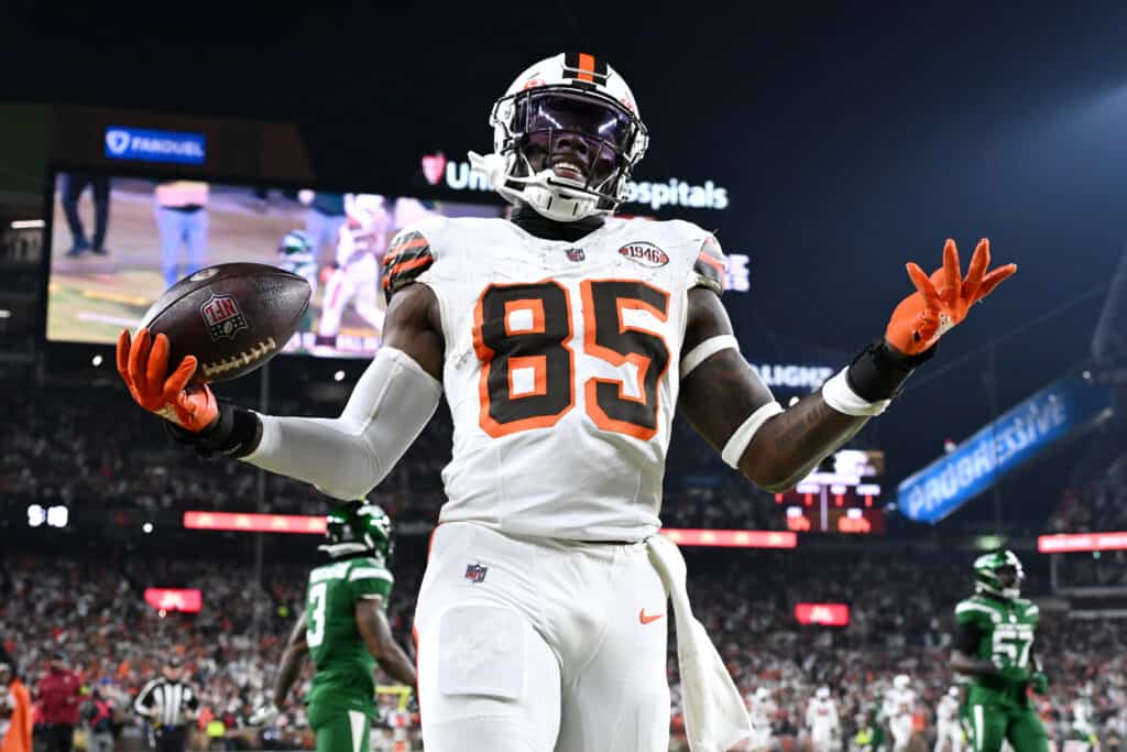 David Njoku Claps Back At Analyst Who Predicted Browns Losing Record