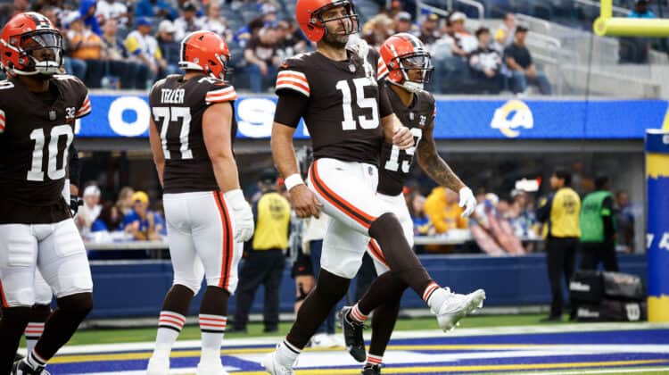 INGLEWOOD, CALIFORNIA - DECEMBER 03: Joe Flacco #15 of the Cleveland Browns warms up before the game Los Angeles Rams at SoFi Stadium on December 03, 2023 in Inglewood, California.