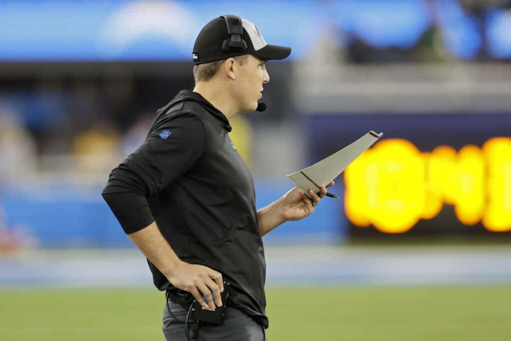 Former Coach Shows Support To Browns OC Candidate