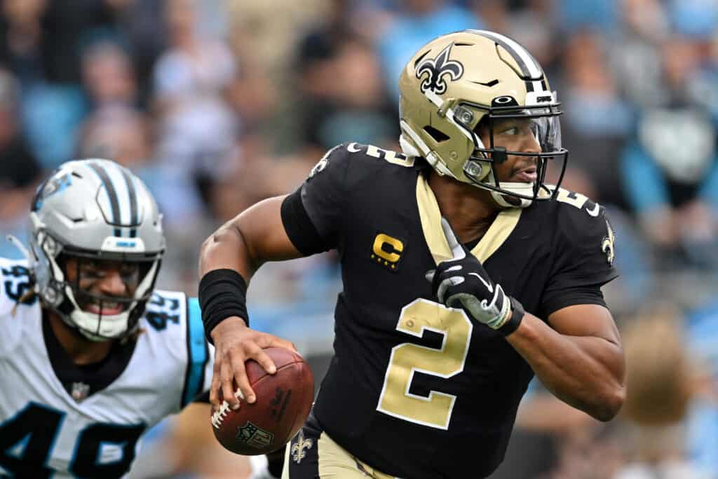 Analyst Names Brown QB In Top-10 Rankings