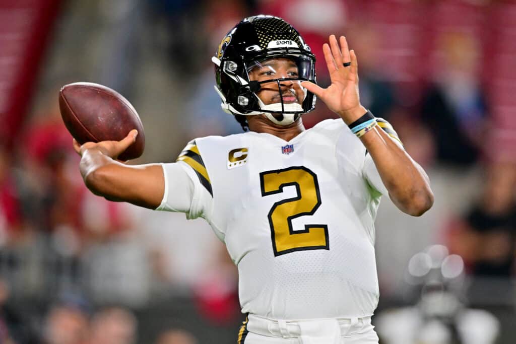 Video Shows Jameis Winston Putting In Offseason Work With New Receivers