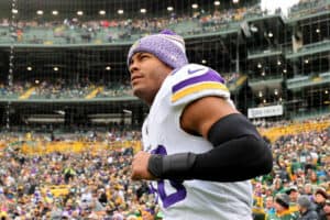 Jordan Hicks #58 of the Minnesota Vikings takes the field prior to the game against the Green Bay Packers at Lambeau Field on October 29, 2023 in Green Bay, Wisconsin.