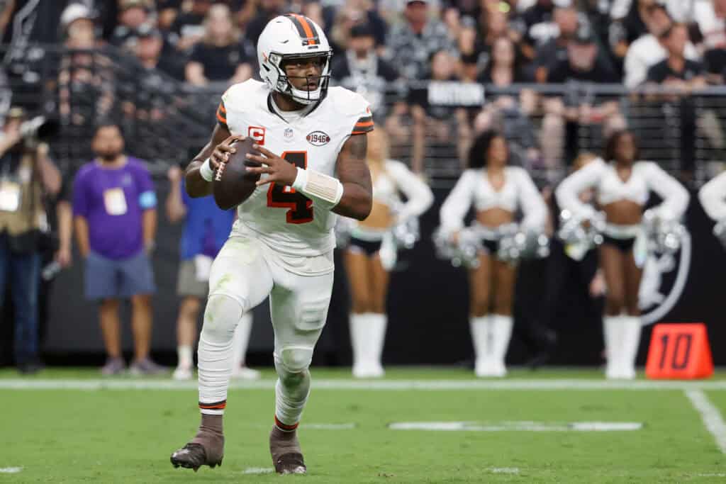 Analyst Suggests Deshaun Watson Is ‘Leaving Throws On The Field’