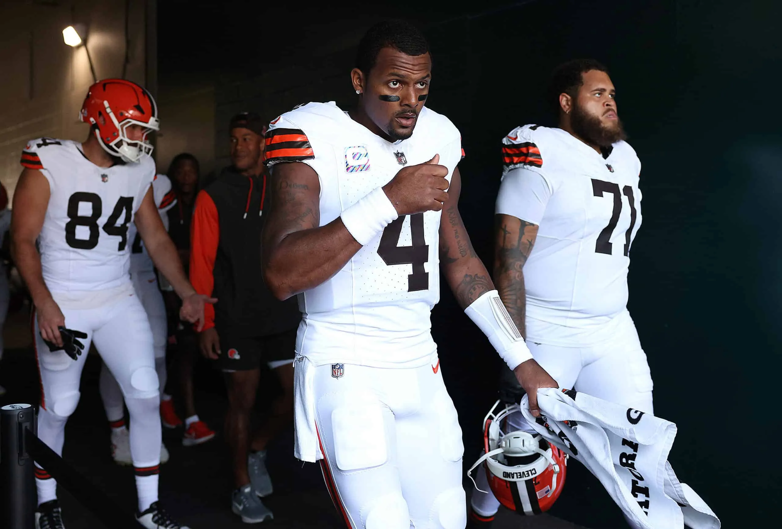 Deshaun Watson Posts Video With Girlfriend While On Vacation