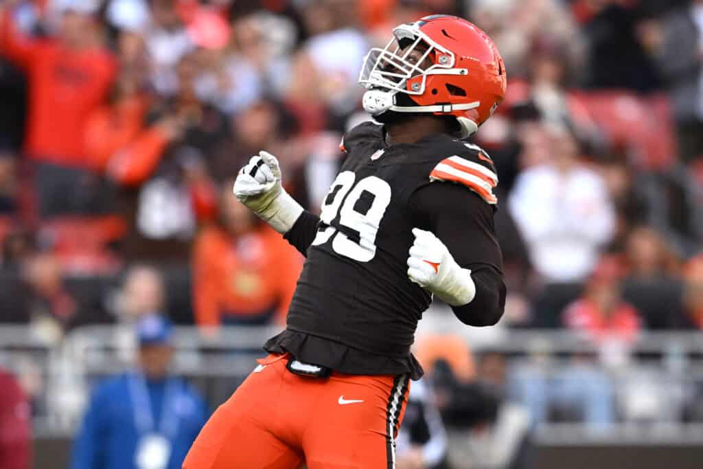Browns Coach Reveals How Za’Darius Smith Is Dealing With Trade Rumors
