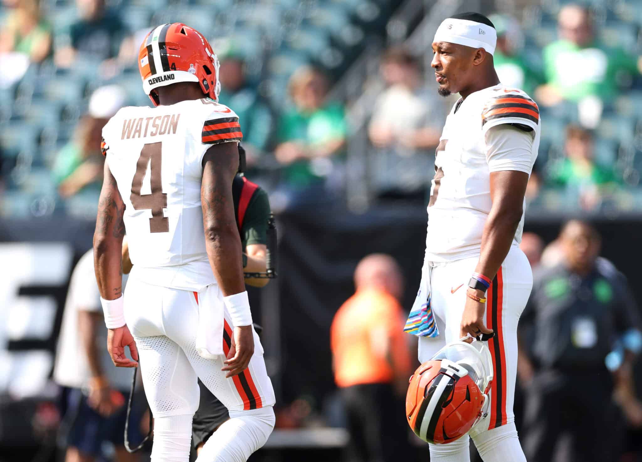 Analyst Names 3 Free Agent QB Options For Browns In 2025