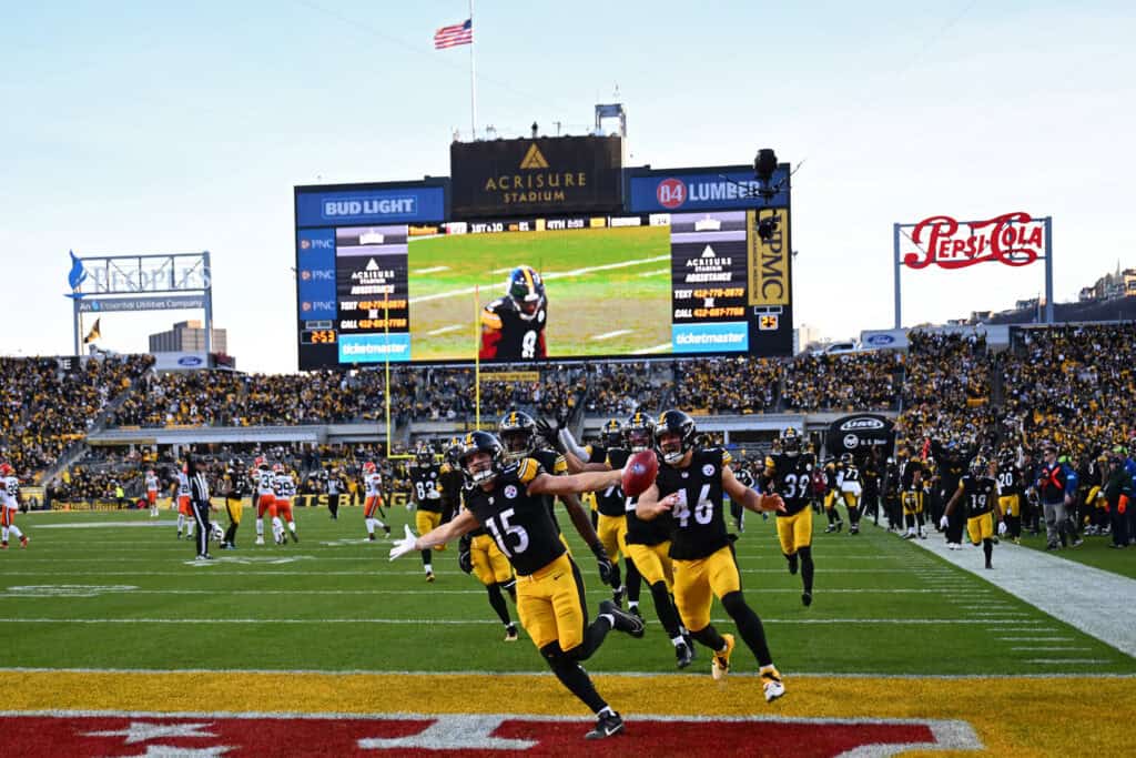 Analyst Sounds Off On 2 Browns Player After Sunday’s Performances