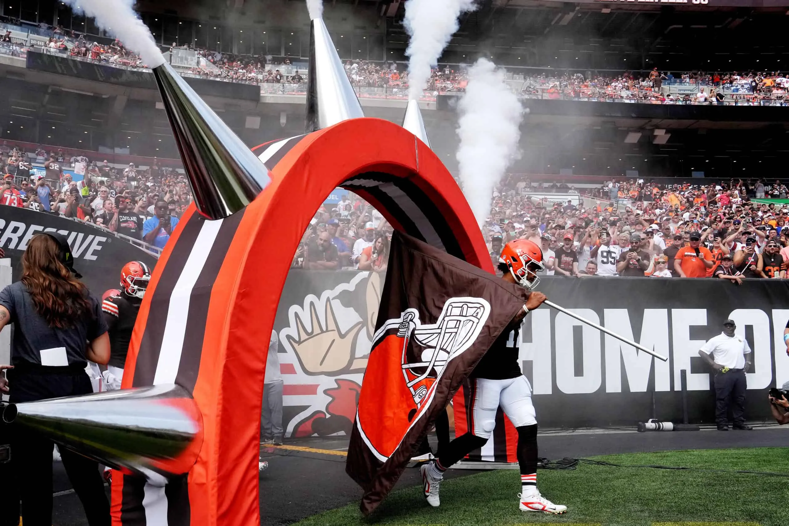 Analyst Names 1 Free Agent The Browns Can’t Afford To Lose