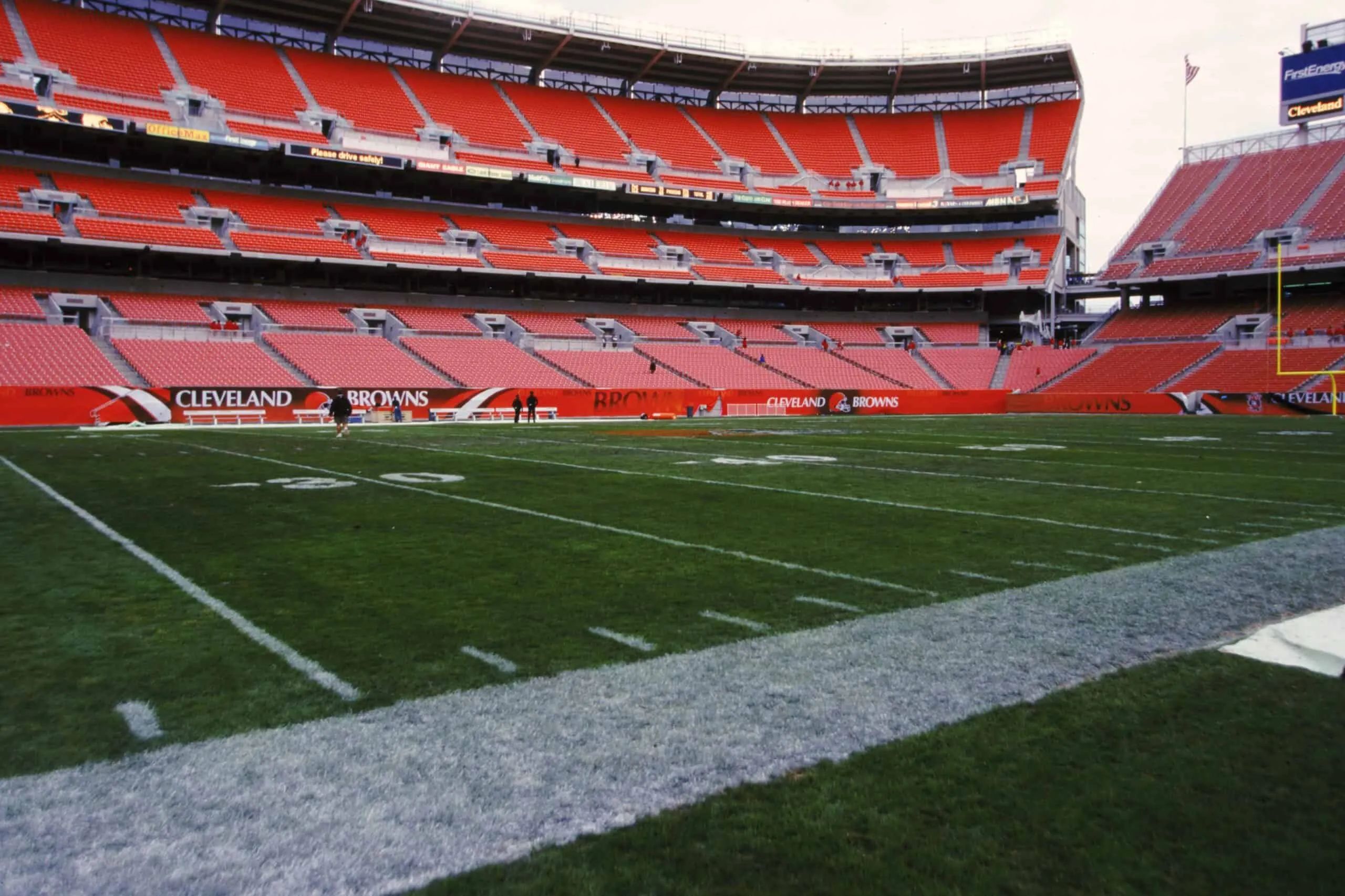 Analyst Names Browns’ Biggest Free Agent Decision This Offseason