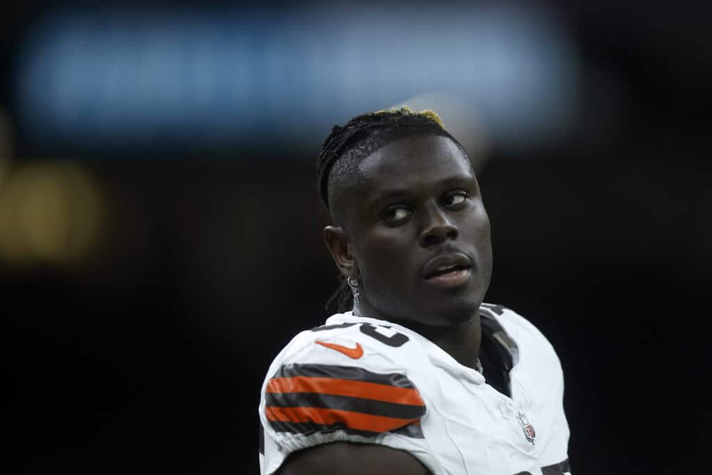 NEW ORLEANS, LOUISIANA - NOVEMBER 17: David Njoku #85 of the Cleveland Browns looks on during the game against the New Orleans Saints at Caesars Superdome on November 17, 2024 in New Orleans, Louisiana.