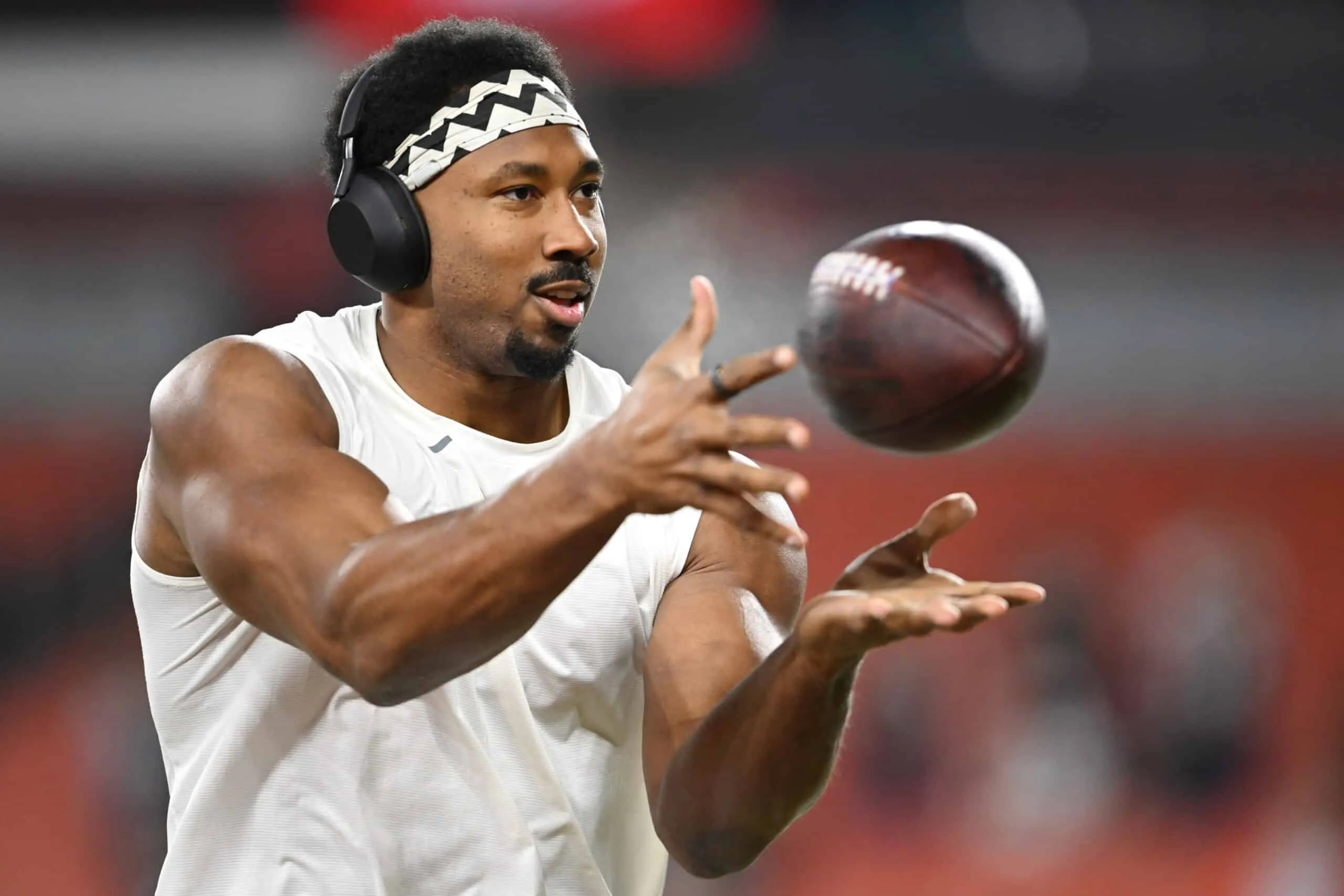 Browns Rookie Uses 1 Word To Describe Myles Garrett