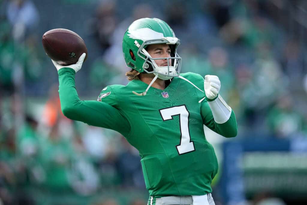 Analyst Has Harsh Reaction To Browns Acquiring Kenny Pickett